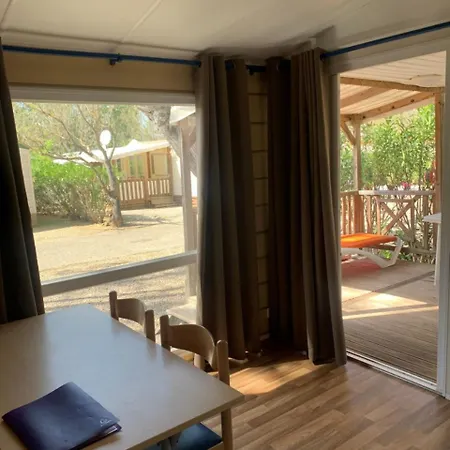 Camping Les Fouguieres Carcès Exterior foto